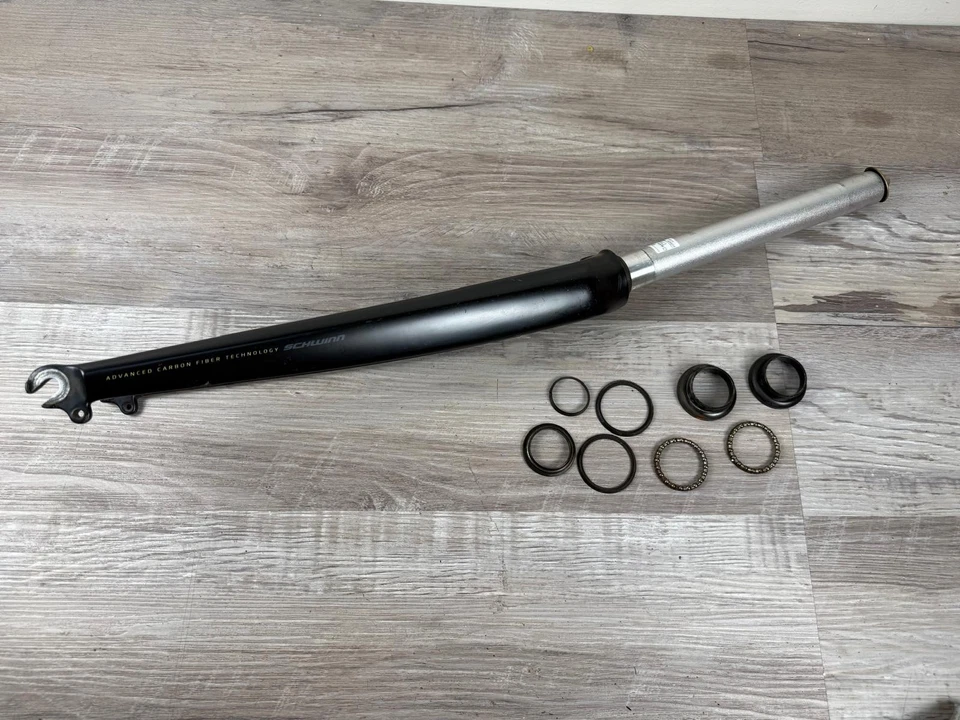 Schwinn Advanced Carbon Fiber Fork 700c X-F07 Road Bike - Image 3 of 4