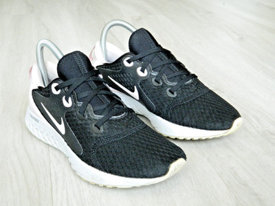 Nike Wmns Legend React Damen Sneaker Schwarz & Pink Größe 4 / 37,5