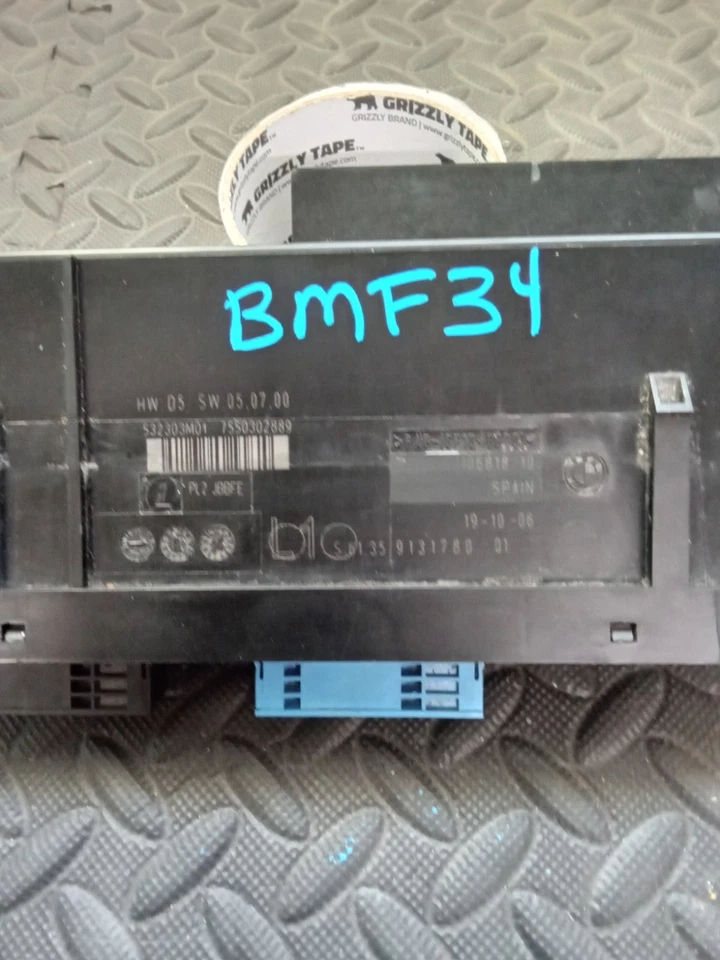 Módulo de control de carrocería BCM BMW 325i 328i 335i 2007-2012 OEM 106818 Foto 2 de 3