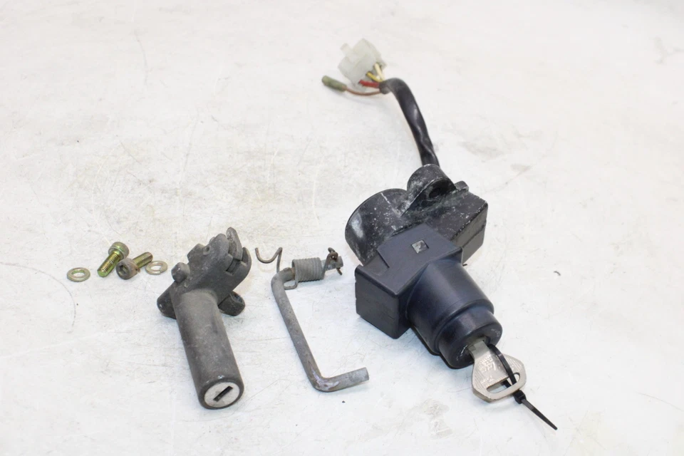 Kawasaki KZ1000P 1996 policía fabricante de equipos originales juego de llaves de encendido con bloqueo de asiento Foto 4 de 4