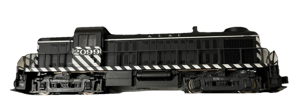 Kato N 176-4401 ATSF Santa Fe RS-2 #2099 NIB DCC Ready Free Shipping - Image 2 of 4