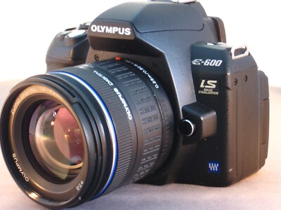 Olympus EVOLT E-600 12.3MP DSLR + Olympus Zoom Lens, Excellent Working, Low S.C.
