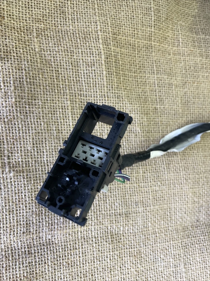 Genuine GM 2013-2017 Chevrolet Traverse RIght Rear Door Harness 22896736 Used - Image 3 of 4