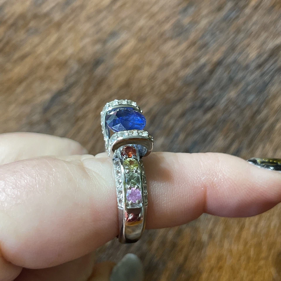 Anillo Victoria Wieck Plata de Ley Multicolor Zafiro y Circón Blanco talla 8.75 Foto 3 de 4