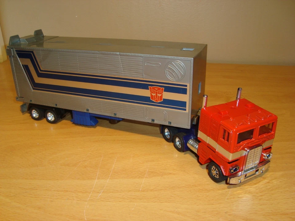 100% Complete TRANSFORMERS G1 OPTIMUS PRIME Light Blue FIGURE Vintage ORIGINAL - Image 4 of 4