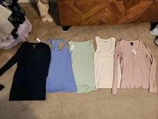 Gap Women's Mixed Lot of 5 Various Styles And Colors Size Small 