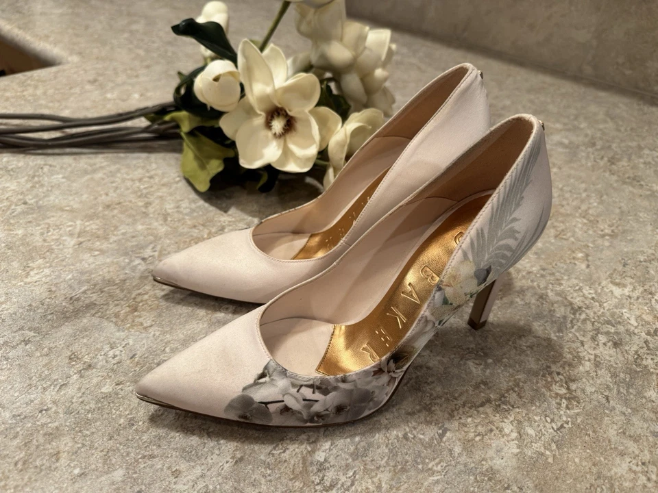 Zapatos de tacón de aguja Ted Baker Mwelni rosa floral satinado 38,5 EE. UU. 8 Foto 2 de 4