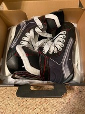 BAUER VAPOR X300 YOUTH 10 HOCKEY SKATES USED ONCE IN ORIGINAL BOX