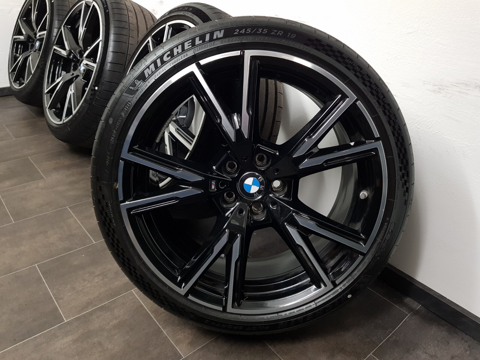 BMW 2er G42 19 Zoll Felgen M240i M893 M 893 Felgen Sommerreifen 