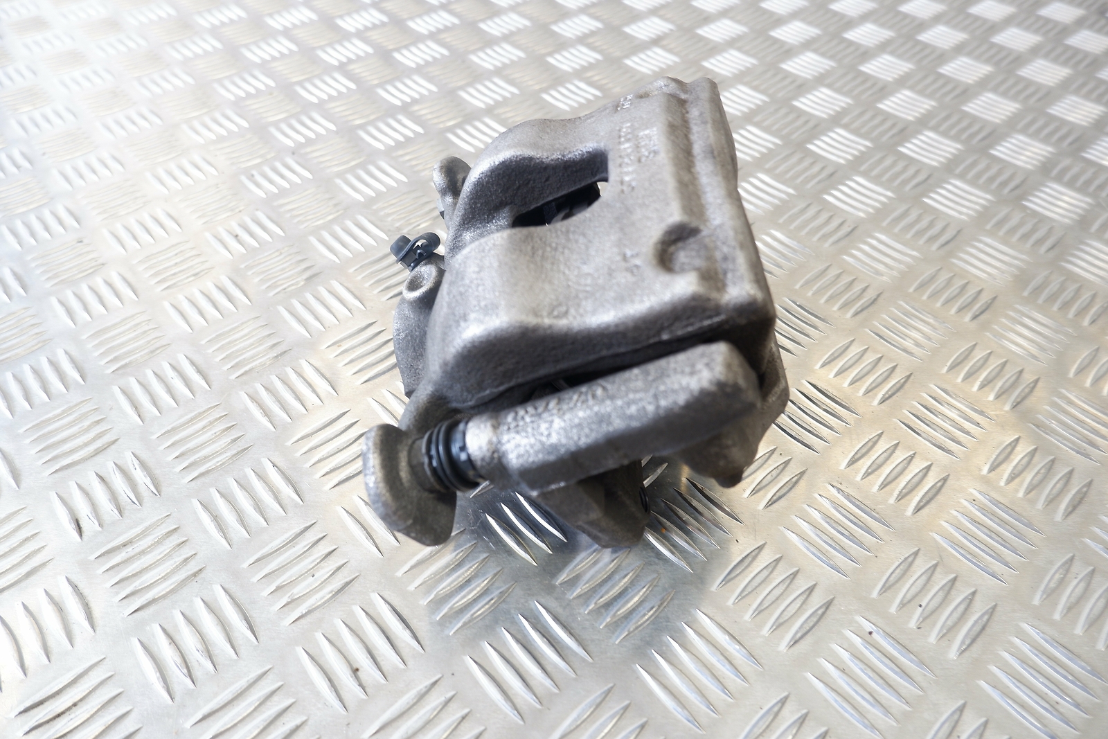 BMW X1 F48 2018 Front Left Brake Caliper 34116860267 34116867311  