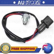 1 Freewheel Clutch Switch For Mitsubishi Pajero Montero 1999-08 OE MR953767