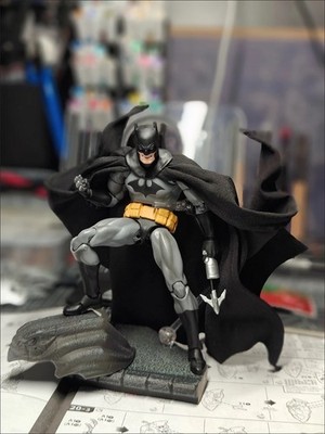 マフェックス 126 MAFEX BATMAN HUSH BLACK Ver Amazon.co.jp: メディコム・トイ MAFEX マフェックス No.126