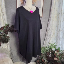 Torrid Classic Fit Black V Neck T Shirt Top Plus Size 6