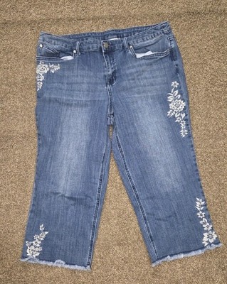 Christopher & Banks Women s Blue Denim Capri Jeans Embroidered Floral