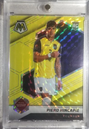 2021-22 Mosaic Fifa World Cup Piero Hincapie Ecuador Gold Fluorescent RC 8/10 