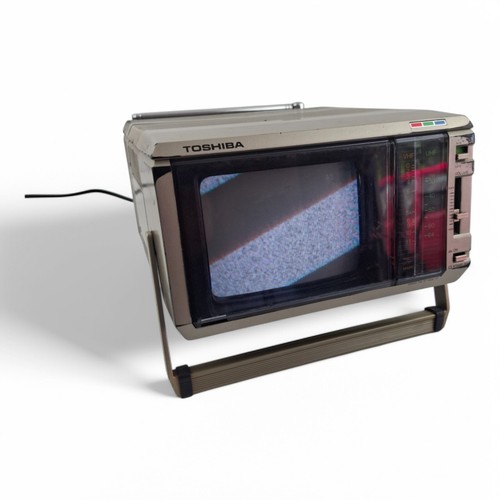 Vintage Analog Toshiba Colour CRT TV C-531 portable 240V 12V Made In Japan