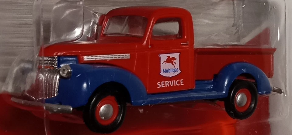 CMW Mini Metals #30368A 1941-1946 Chevrolet Pickup Truck Blue/Red Mobil Service - Image 2 of 3