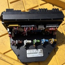 08 MERCEDES W204 C-Class Front SAM Module Relay Fuse Box OEM  A2045454601