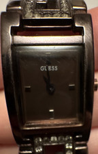 Наручные часы GUESS Women's Water-Resistant Quartz