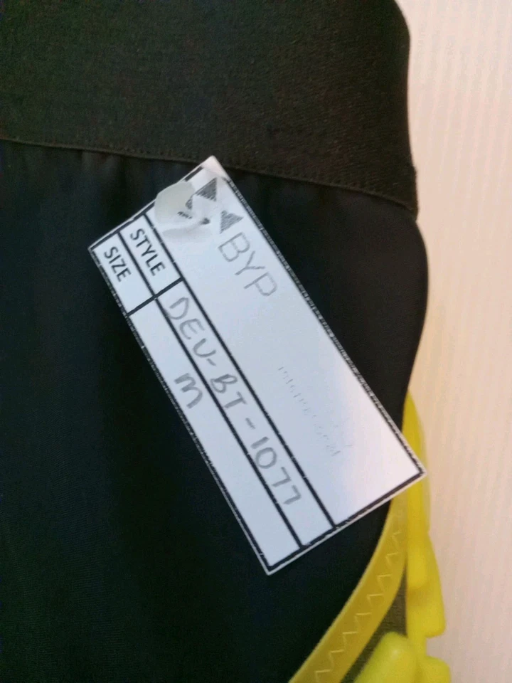 G-Form Pro, компрессионные шорты с 3 подушечками, тестовая пара. Как новый чистый размер M - Изображение 3 из 4