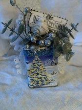 Christmas primitive Spice Tin Riser  Tray - Coffee Bar Decor