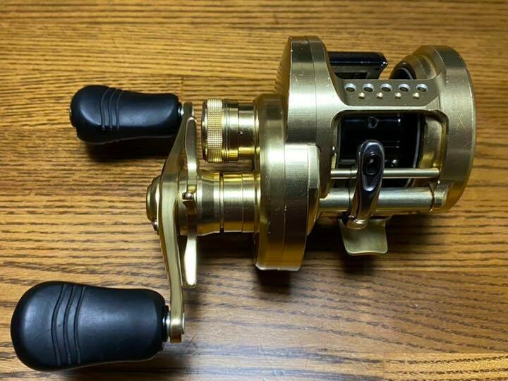 リール SHIMANO CALCUTTA CONQUEST 200 Amazon.com : Shimano 21 Calcutta Conquest 200 : Sports