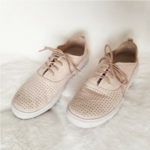 merrell around town lace air