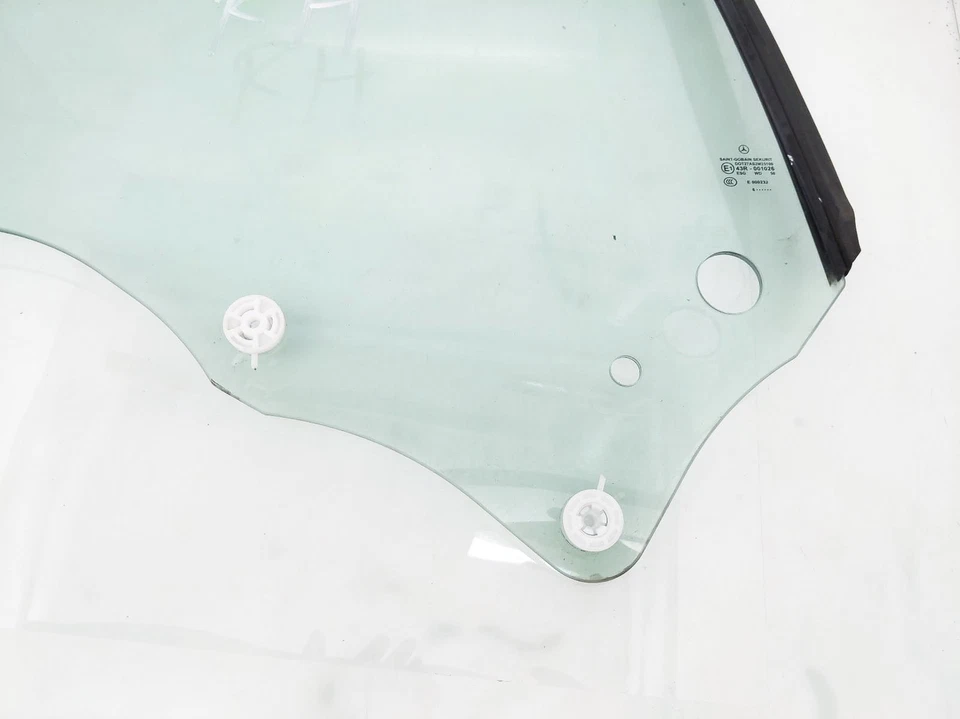 06-09 Mercedes-Benz Clk350 Convertible Rear Passenger Right Quarter Window Glass - Image 2 of 4