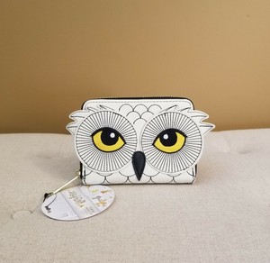 loungefly hedwig wallet
