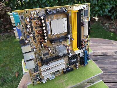 ASUS M2R-FVM VP S / REV : 1.01G Mainboard