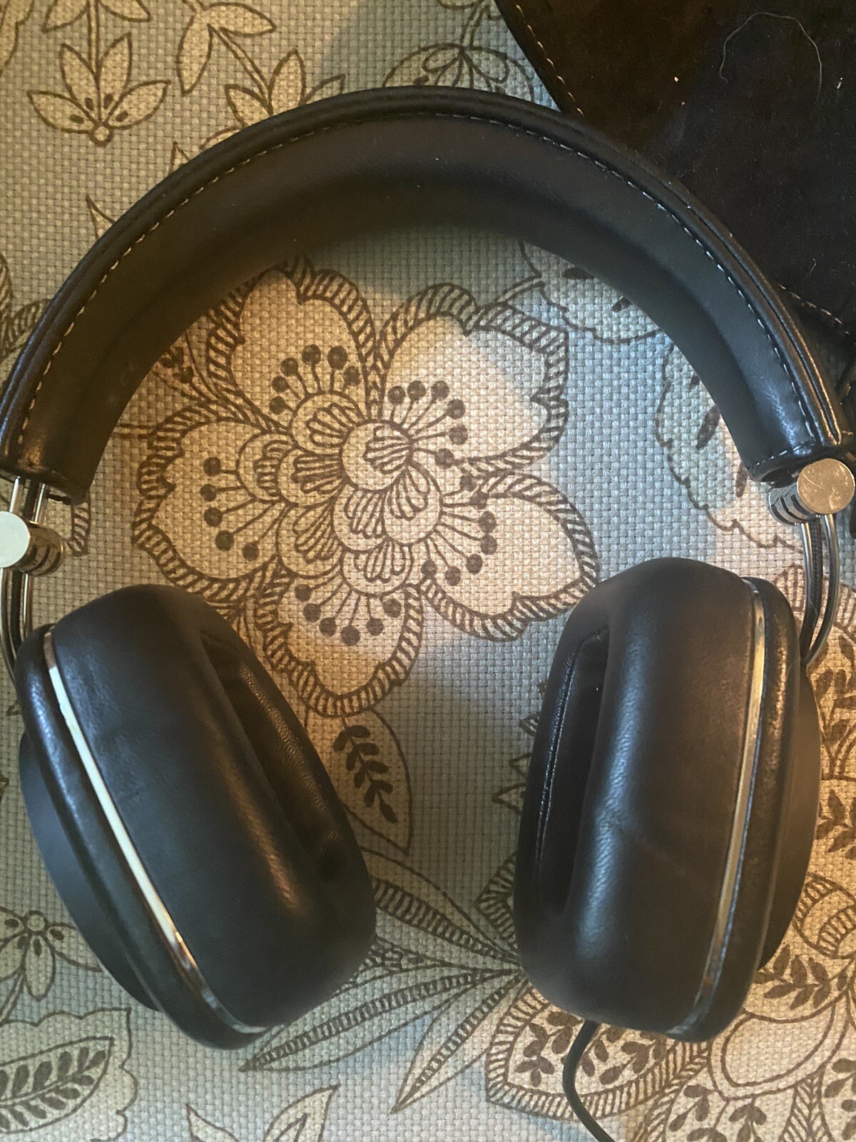 bowers & wilkins px kaina