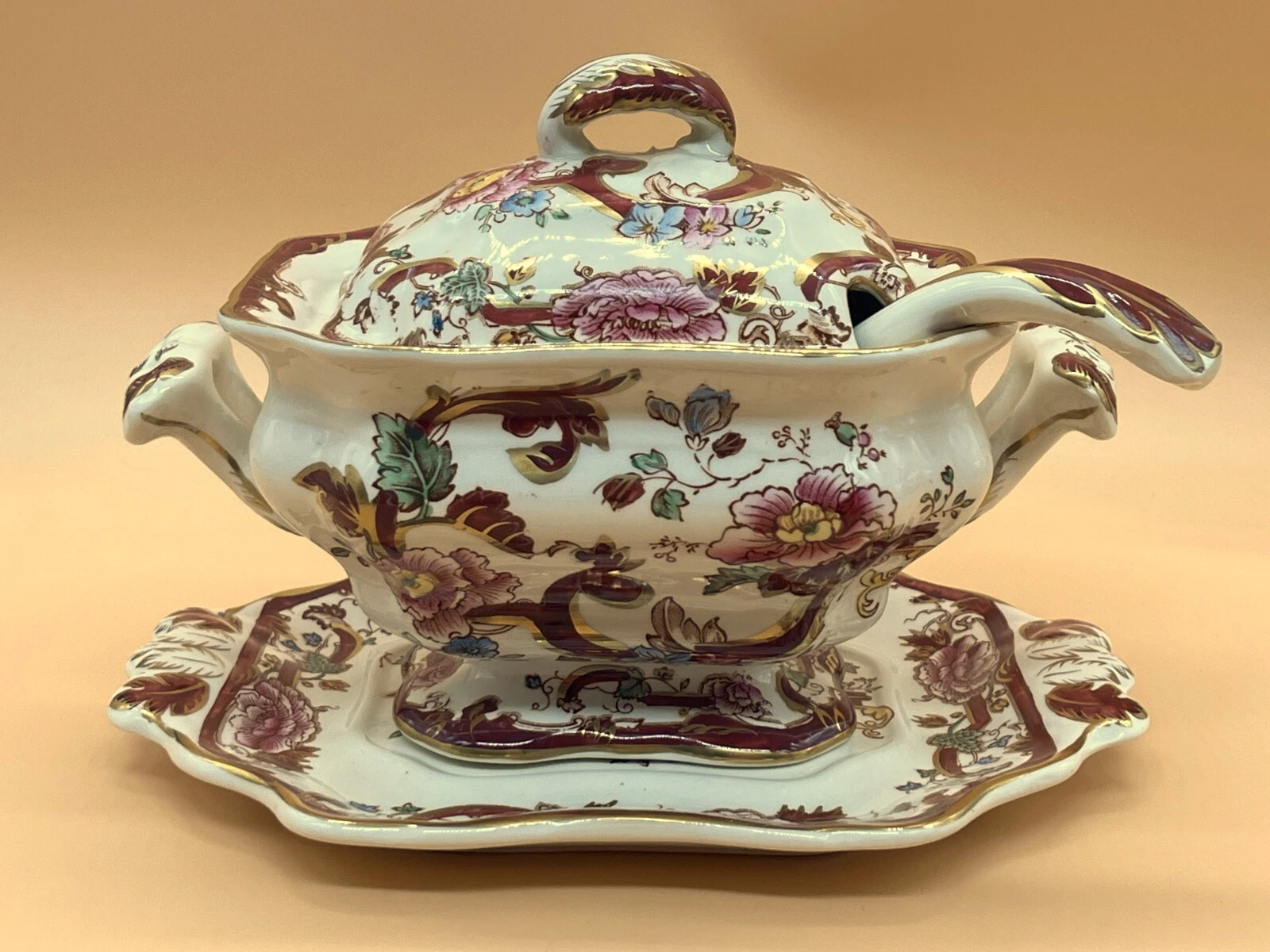 Masons Ironstone Mandalay Red sauce tureen with lid, stand & ladle boxed.
Opens in a new window or t