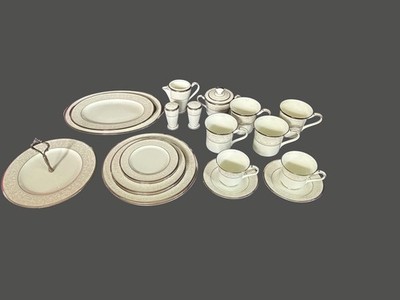 21 piece Noritake Silver Palace 4773 Bone China White/Silver Dinner Set Japan
