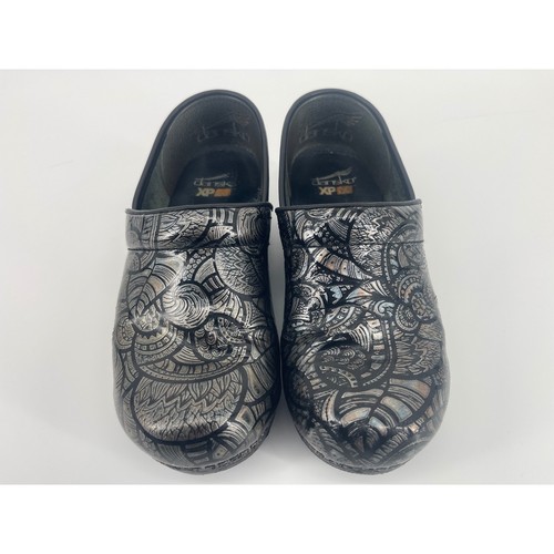Dansko XP 2.0 Clogs Size 38 Silver Black Fair Paisley Professional Slip On
