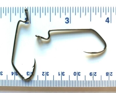 10 Ami da pesca 7054 Verme rosso speciale su latta N°02