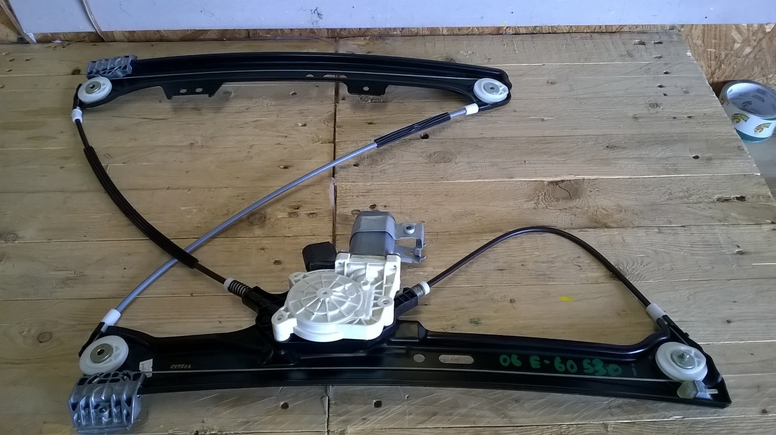 04-10 BMW E60 E61 5 SERIES WINDOW REGULATOR GLASS LIFTER MOTOR LEFT FRONT DRIVER