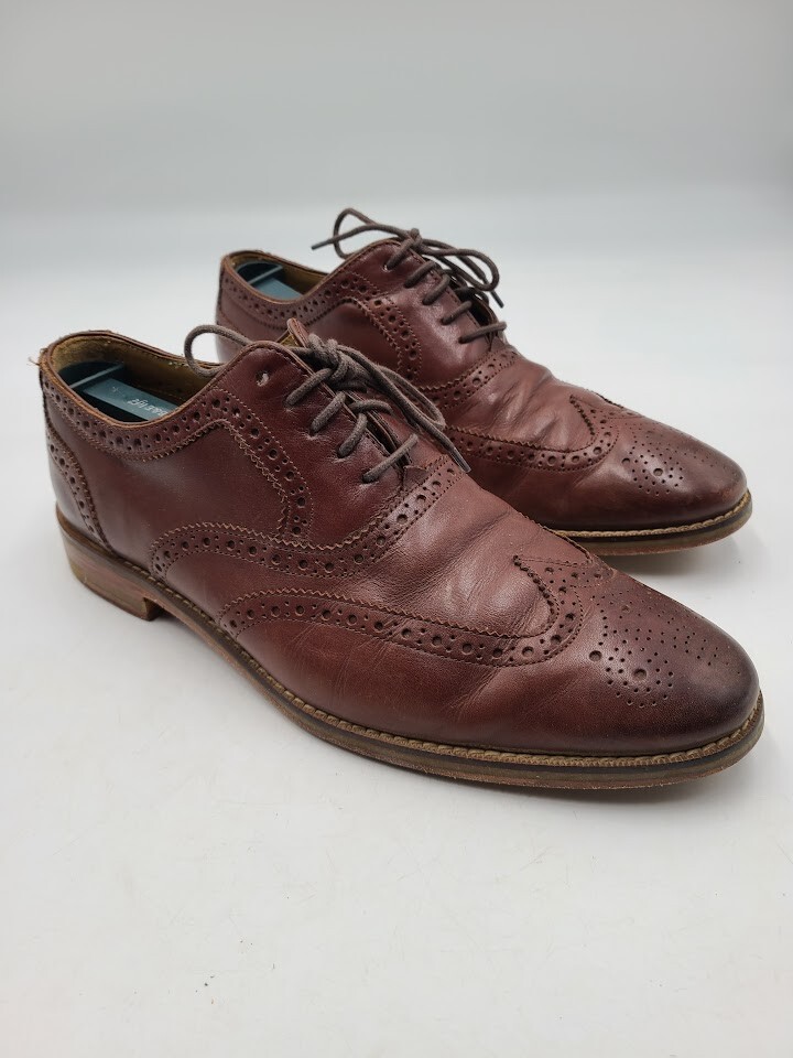 Cole Haan Men display picture 2