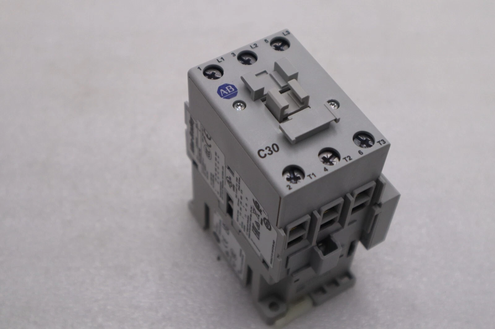 NEW Allen-Bradley 100-C30EJ10 CONTACTOR IEC 30 AMP 3 POLE STOCK L-016C 662074962372 - thumbnail 2
