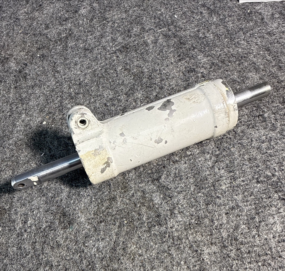 Cessna 337 Skymaster Shimmy Dampener 1442112–495 | eBay