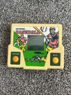 Vintage 1988 Tiger Electronic Baseball Handheld For Parts (Doesn't Turn on)