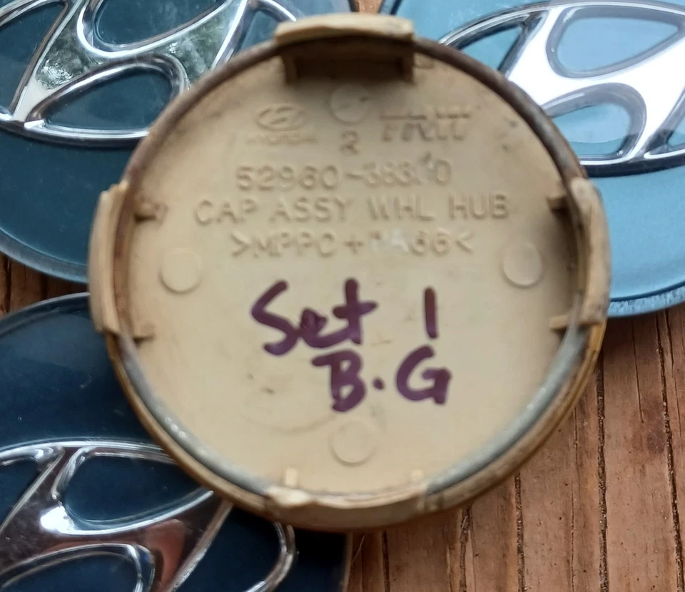 现代索纳塔图森 Azera 中心盖 4 件套,2006 - 2009 年 p/n 52960 38300 BG — 第 3/3 张图片