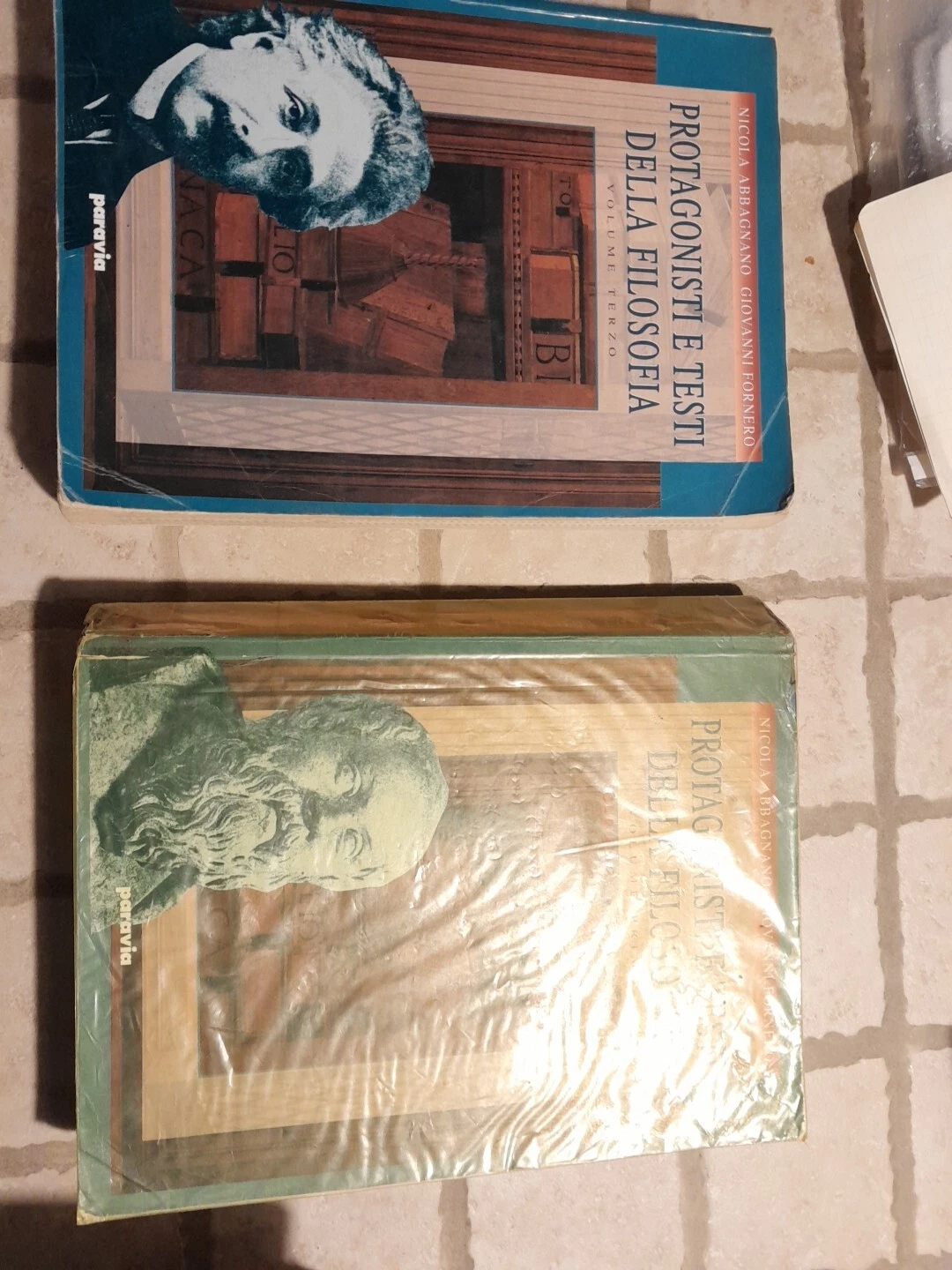 Foto 1 di 3
