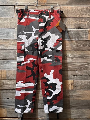 BACKBONE Boys Camo Pants, Size Medium, Cargo Pockets, Red Camo