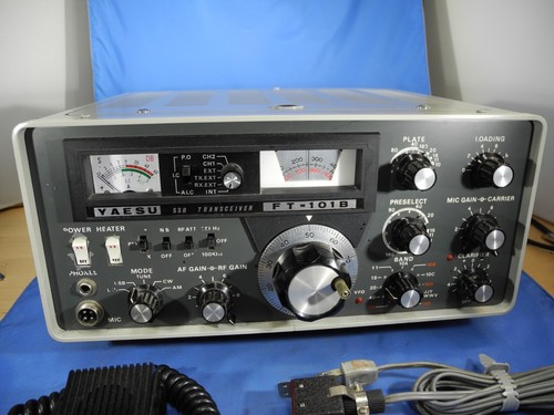 Yaesu FT-101B HF Transceiver Amateur Ham Radio, Mic, AC Cable, CW & SSB Filters - Picture 6 of 19