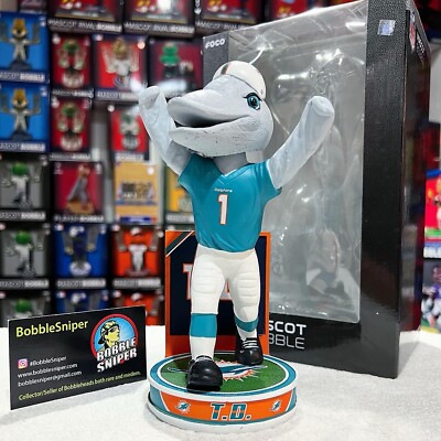 T.D. Miami Dolphins Touchdown Mascot ''Hero Series'' Exclusive NFL Bobblehead