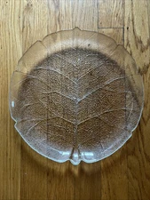 Vintage ARCOROC FRANCE ASPEN Leaf Glass Plates 11 inch Tempered EXC
