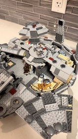 LEGO Star Wars Millennium Falcon &ndash; Built & Displayed