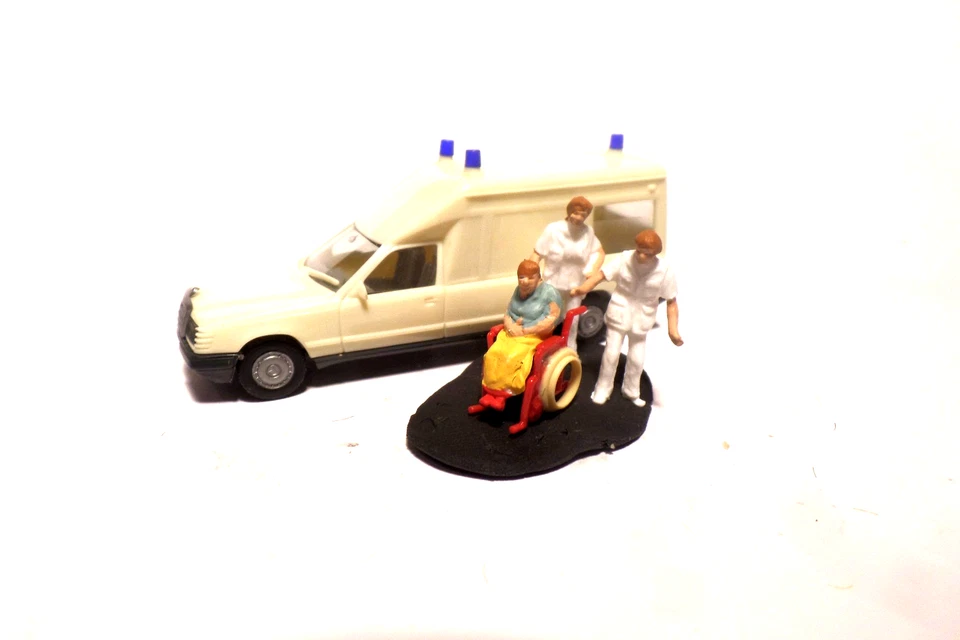 1:87 HERPA-Krankentransport (645)