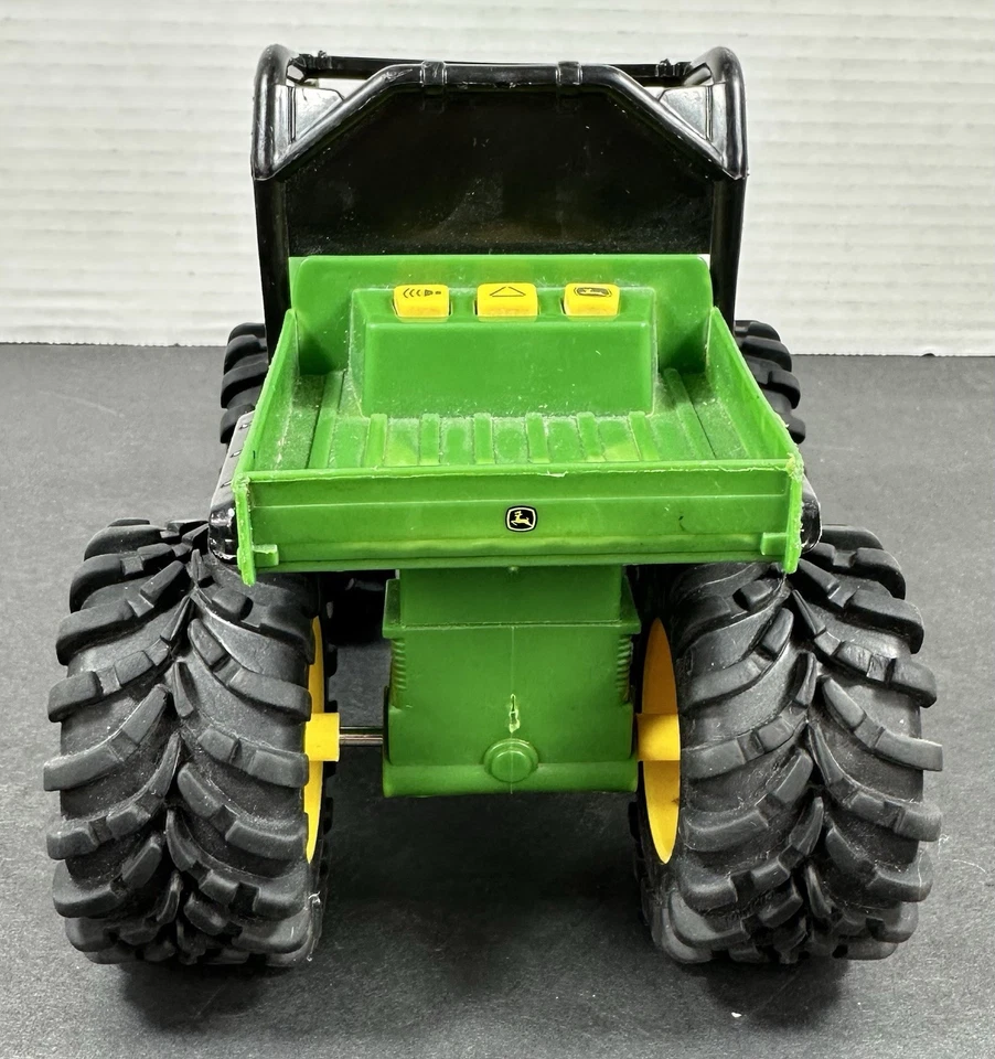 John Deere 4x4 багги на батарейках 2011 фары работают читать - Изображение 4 из 4