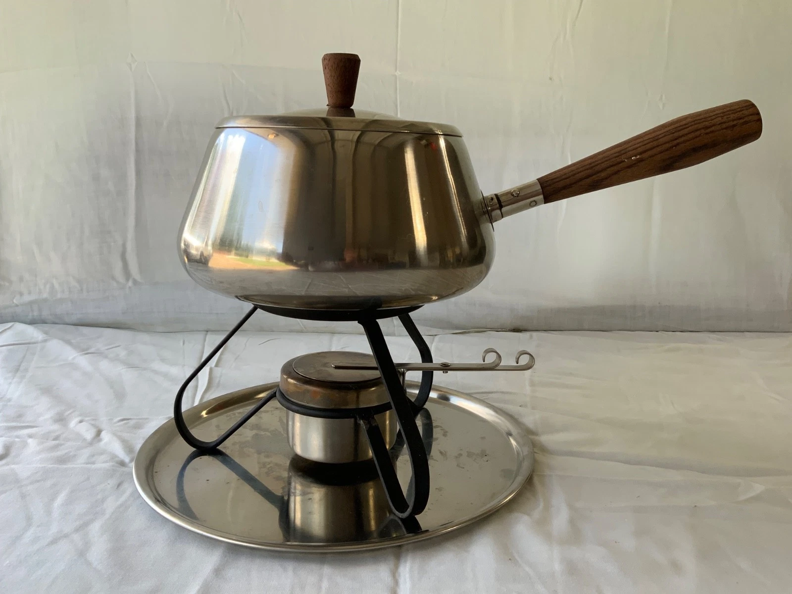 Vintage 1968 Stainless Steel Fondue Set. Purchased in Tokoyo Japan.
Opens in a new window or tab